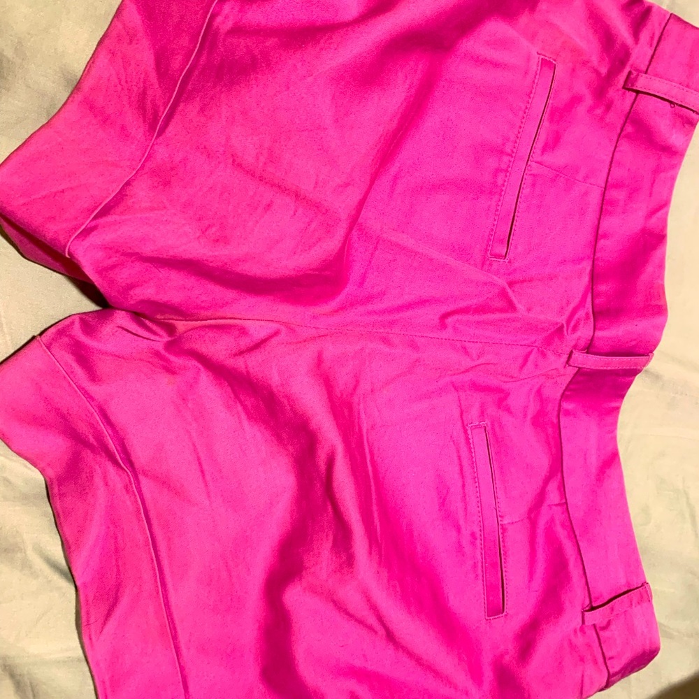 Beautiful purple sexy Express shorts with cuff, pockets ,loops for belt, size 8